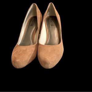 Kenneth Cole Reaction # Camel Suede  Heels